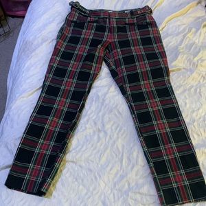 Adorable plaid, tartan ankle-length pants. Perfect for the holidays!!